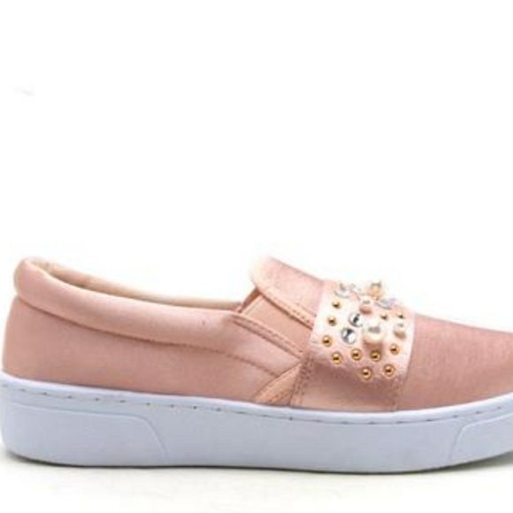 Last 1 HOST PICK NIB  Slip-on Blush Sneakers - Picture 5 of 8